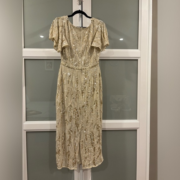 MAC DUGGAL 93591 FLARE SLEEVE EMBELLISHED DRESS | SIZE 6 | OYSTER - Picture 7 of 7